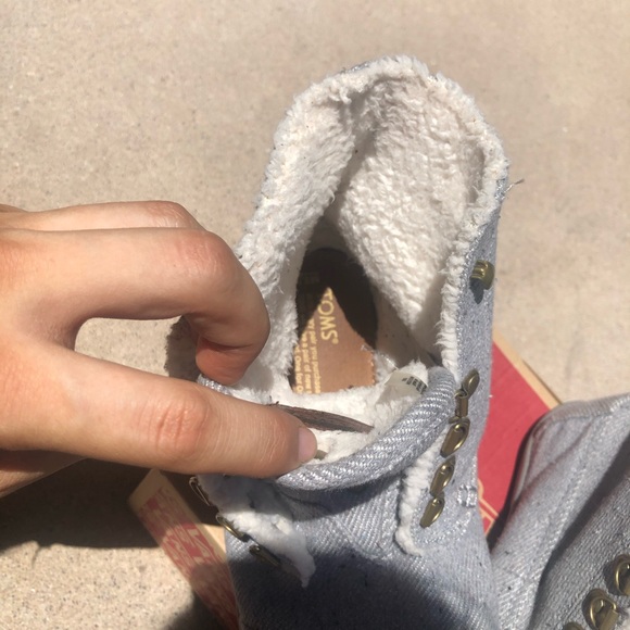 Great Condition Rare Toms High Tops Boots - Picture 13 of 14